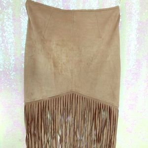 Suede fringed skirt!